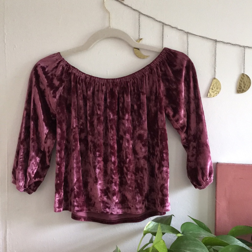 Hollister Pink velvet cropped off the shoulder top